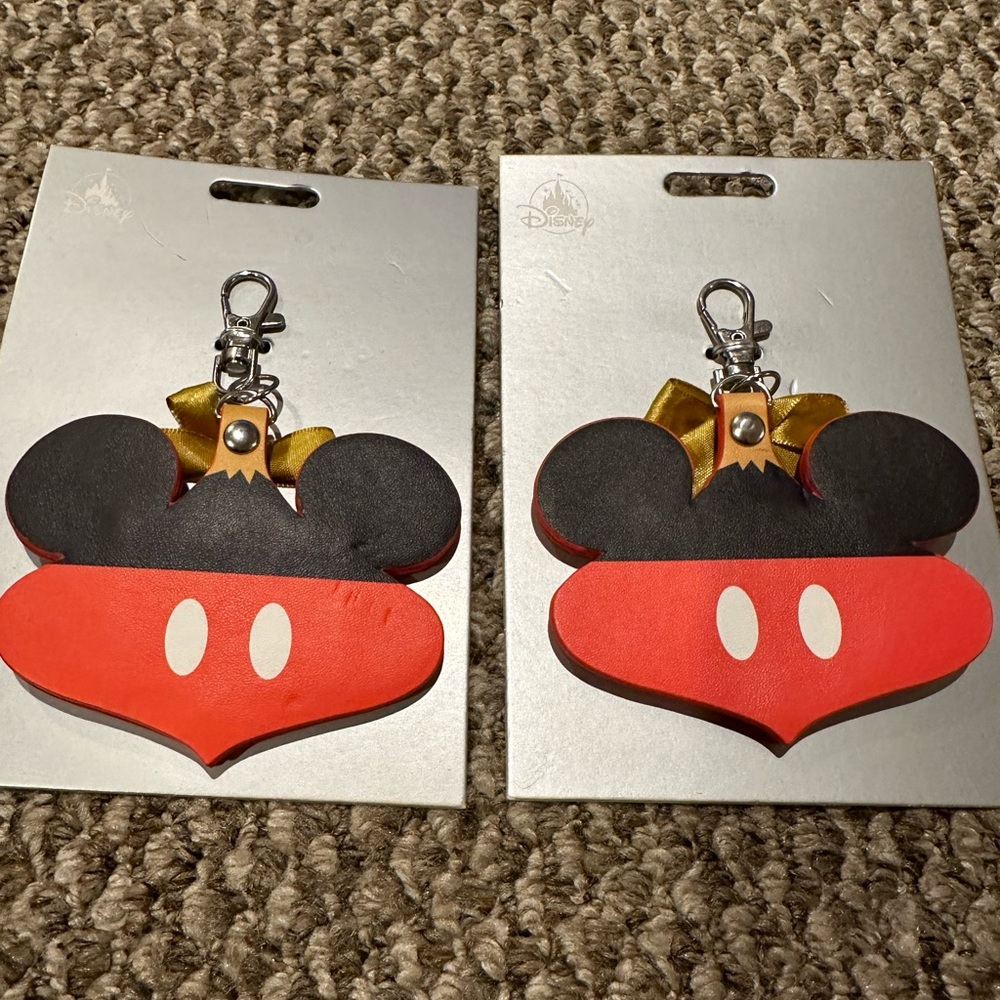 NWT Disney Photo Keychain/Tag Qty 2!